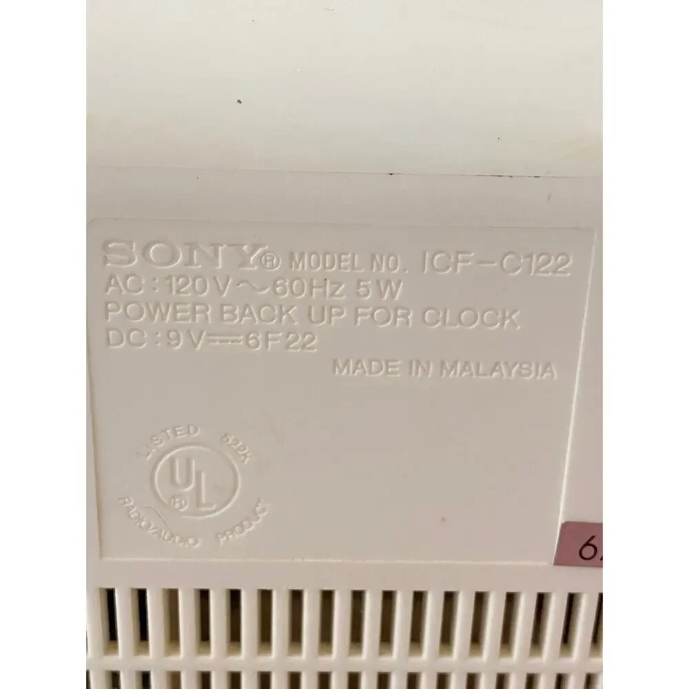 SONY Dream Machine Model No. ICF-C122‎ Good Working Condition